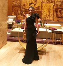 Cargar imagen en el visor de la galería, RENTA Vestido negro