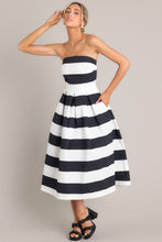 Cargar imagen en el visor de la galería, Vestido black &amp; white line
