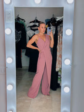 Cargar imagen en el visor de la galería, Jumpsuit palo de rosa
