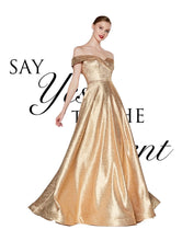 Cargar imagen en el visor de la galería, RENTA Vestido dorado
