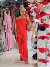 Cargar imagen en el visor de la galería, Jumpsuit Orange feathers
